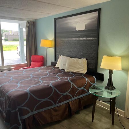 Super 8 by Wyndham Kingsland Hotell Eksteriør bilde