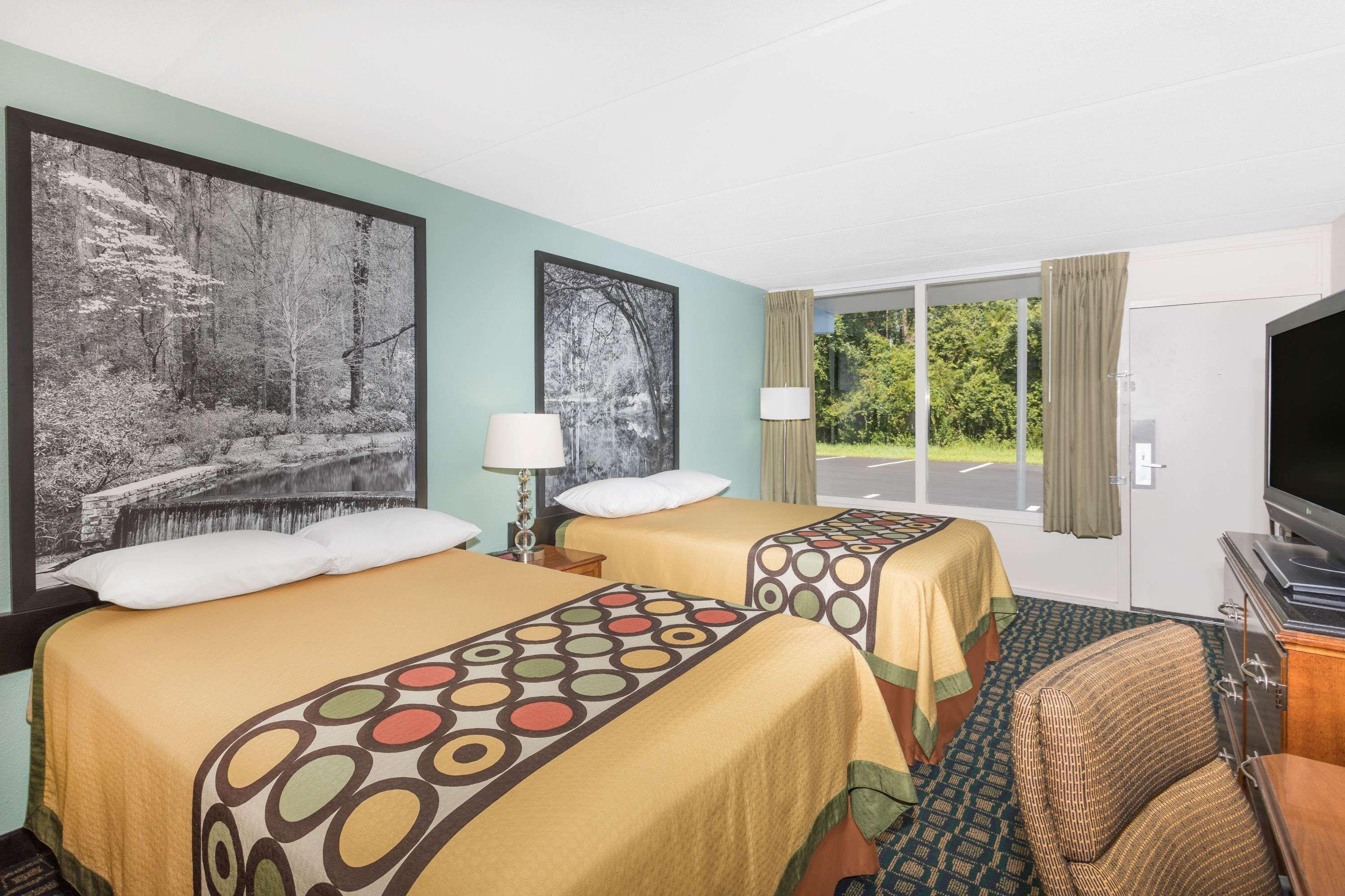 Super 8 by Wyndham Kingsland Hotell Eksteriør bilde