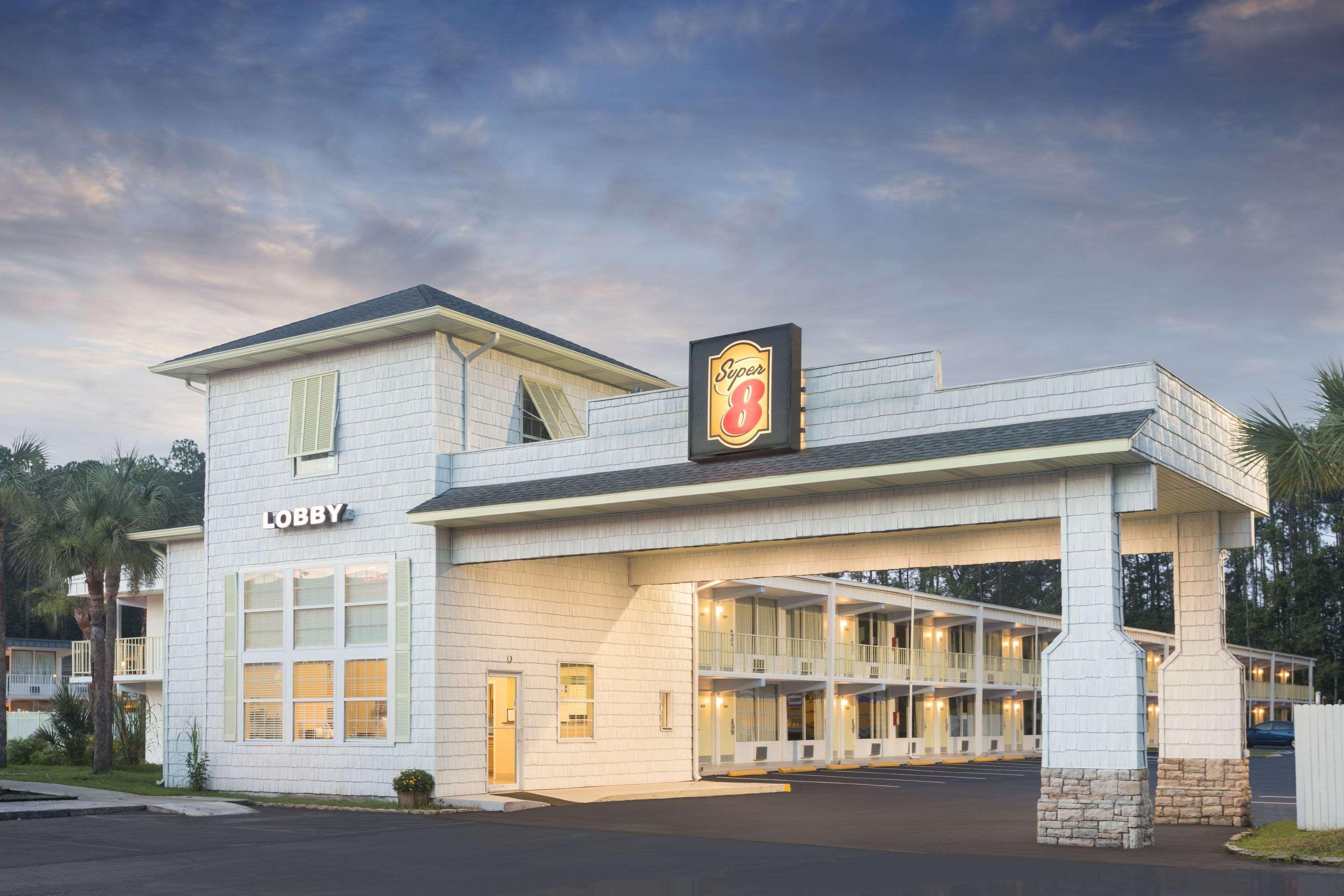 Super 8 by Wyndham Kingsland Hotell Eksteriør bilde