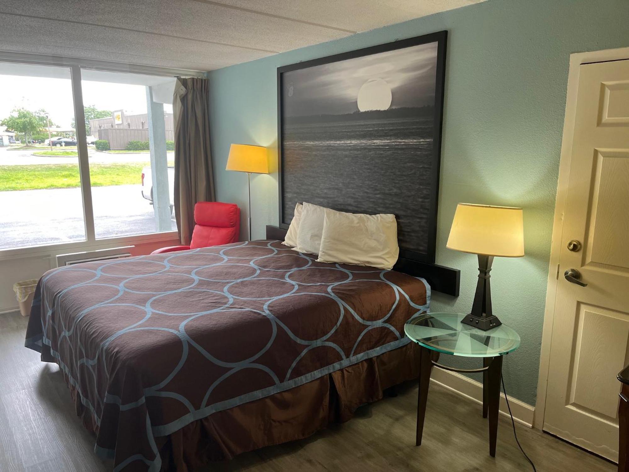 Super 8 by Wyndham Kingsland Hotell Eksteriør bilde