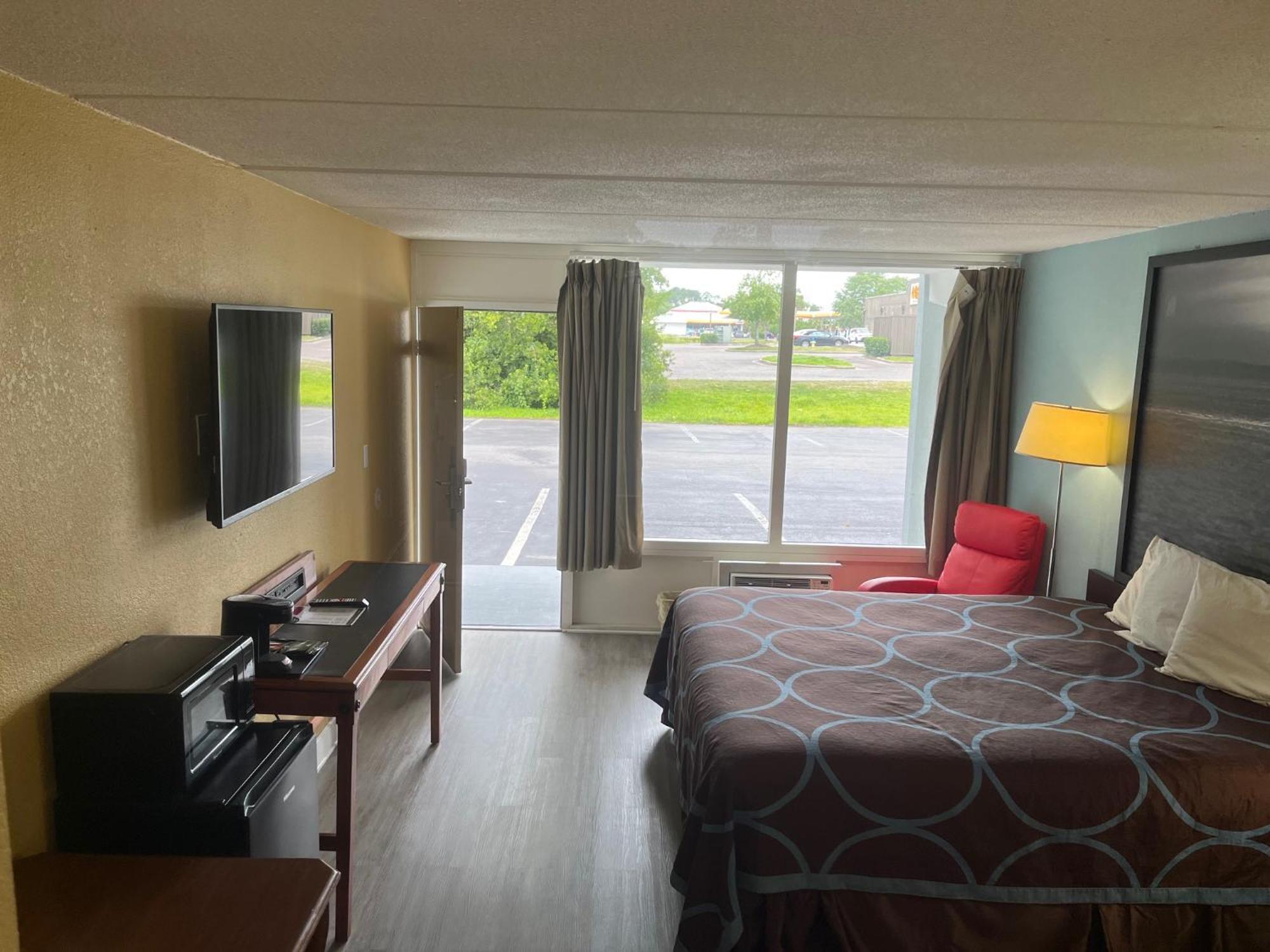 Super 8 by Wyndham Kingsland Hotell Eksteriør bilde